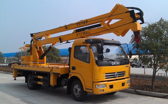 18�ז|�L(f��ng)�������߿����I(y��)܇�DƬ