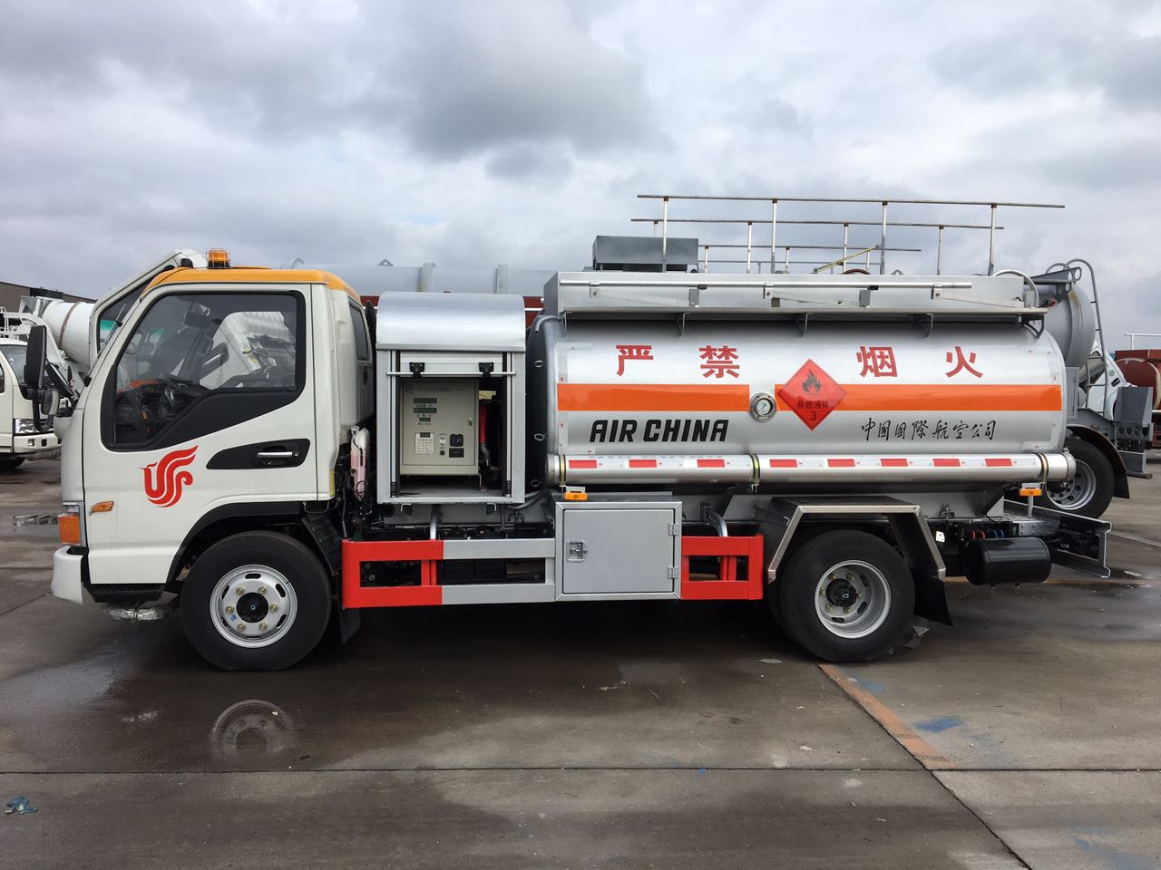 �w�C(j��)����܇�DƬ