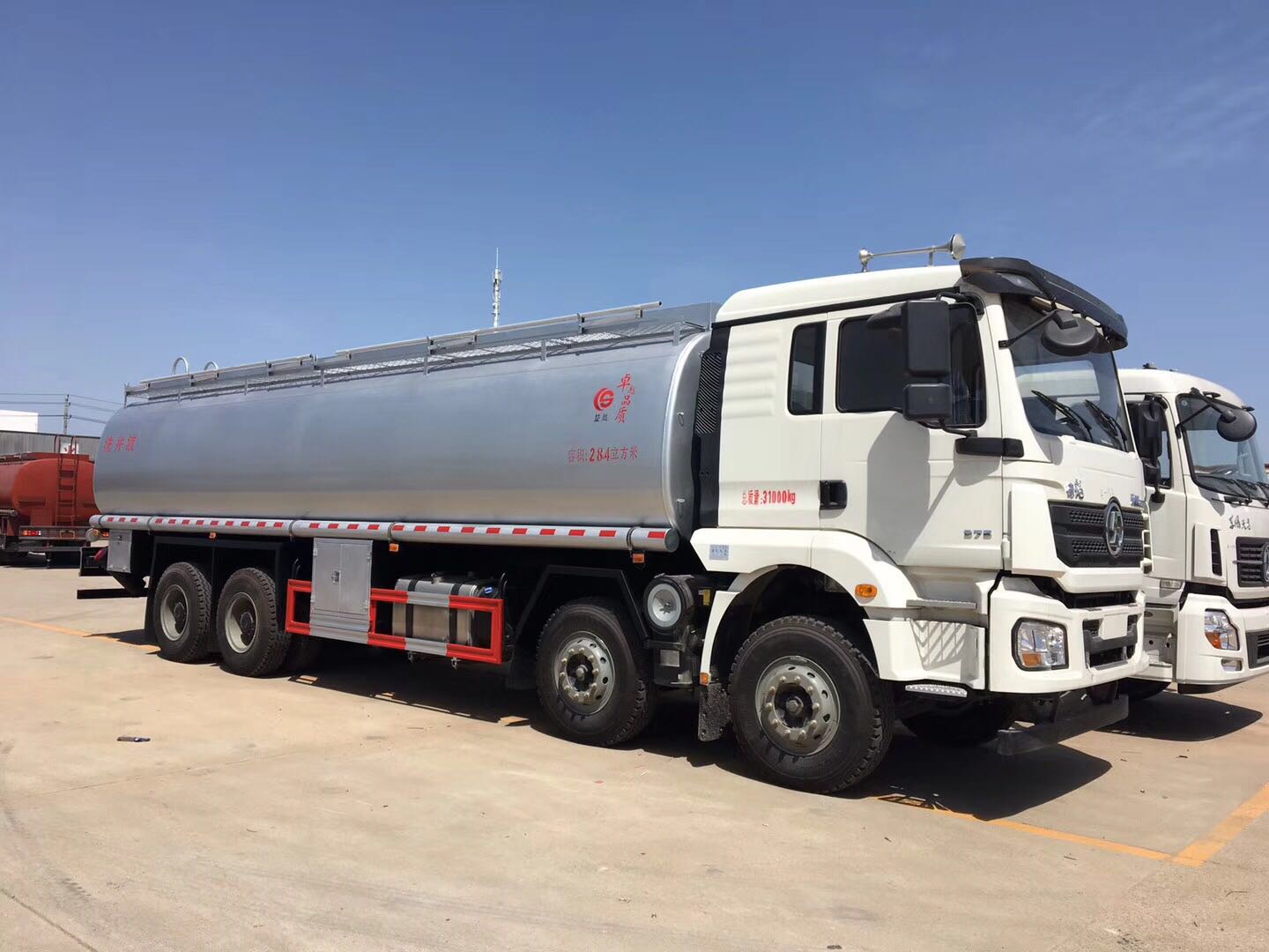 �������ǰ�ĺ�˹�Һ܇�DƬ