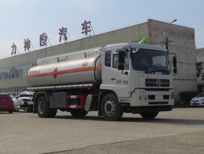 �����|�L(f��ng)���\�X�Ͻ��͹�܇�DƬ