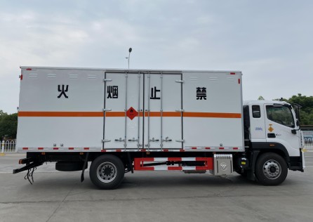 ����W�R��3�(l��i)��ȼҺ�w6.8��Σ�U(xi��n)Ʒ��ʽ�\(y��n)ݔ܇(ch��)