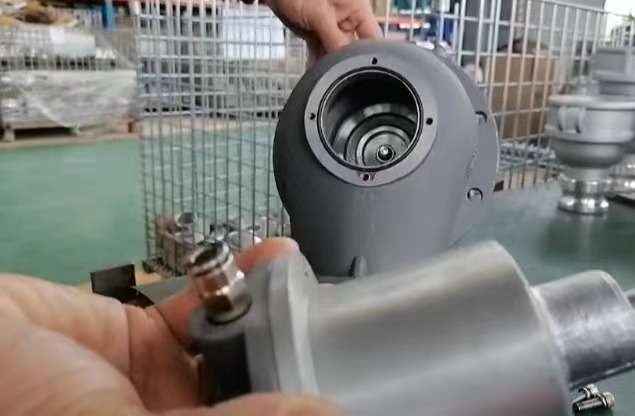 �͹�܇�����y���Q��ײ������