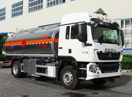 國(guó)六重汽豪沃15.8方鋁合金運(yùn)油車 國(guó)六重汽豪沃15.8方鋁合金運(yùn)油車