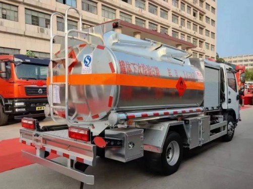 �|�L��4.7���w�C����܇