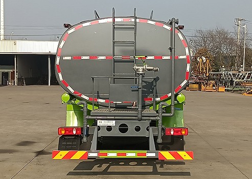 東風(fēng)30方灑水車(chē) 東風(fēng)30方灑水車(chē)