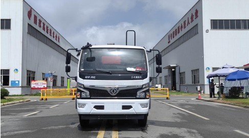 9���|�L(f��ng)����F7���s����܇(ch��)_�P���L(f��ng)��KLF5100ZYSE6�͉��sʽ����܇(ch��)