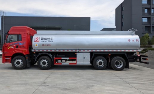 解放前四后六22方供液車_專威牌HTW5310GPGCA6型普通液體運(yùn)輸車 解放前四后六22方供液車_專威牌HTW5310GPGCA6型普通液體運(yùn)輸車