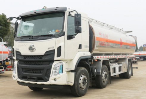 �|�L(f��ng)��������6X2�\(y��n)��܇_�|�L(f��ng)��������С���S�͹�܇_�|�L(f��ng)��������ǰ�ĺ����͹�܇