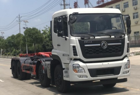 26���|�L(f��ng)����ǰ�ĺ����s�۹�������܇_HDW5311ZXXD6��܇����жʽ����܇