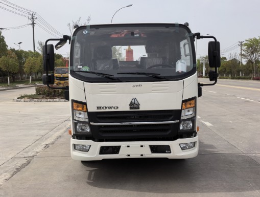 �µ����ҵ����������{(l��n)�ƹ�������܇_������CSC5049ZXXZ6��܇����жʽ����܇